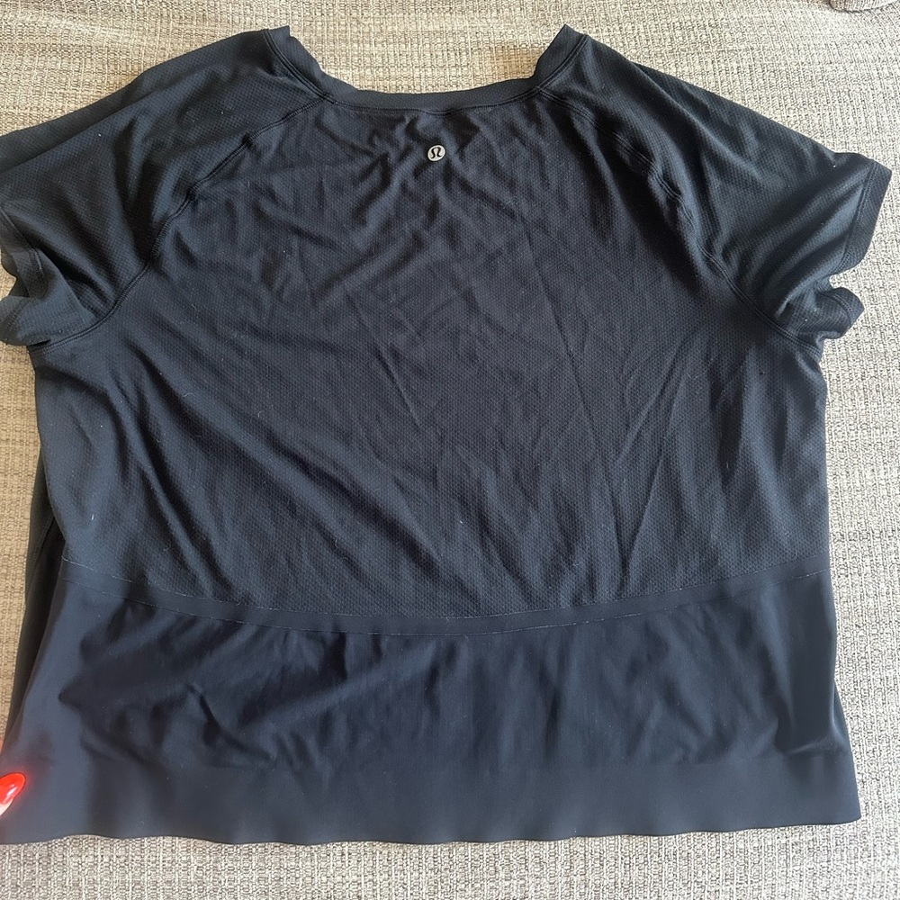 Authentic Cropped Black Lightweight Workout Top S… - image 1